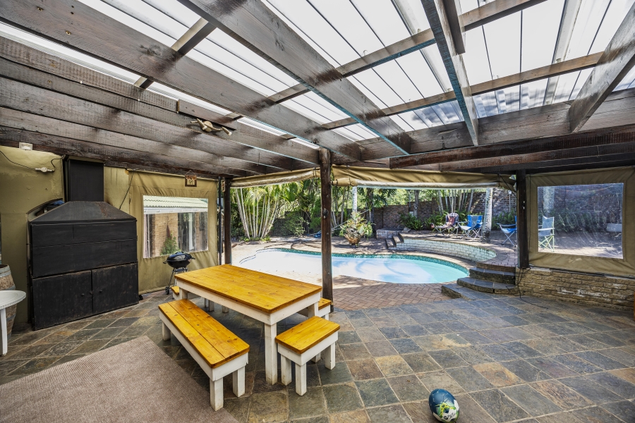 4 Bedroom Property for Sale in Nahoon Valley Park Eastern Cape